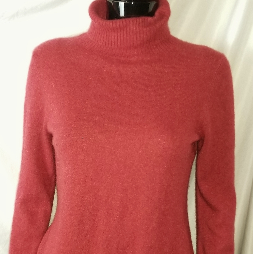 L.L Bean 100% cashmere sweater size small